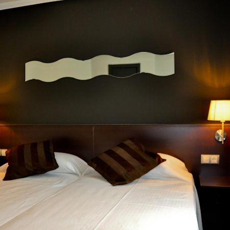 Hostal La Rotonda Ourense Eksteriør billede