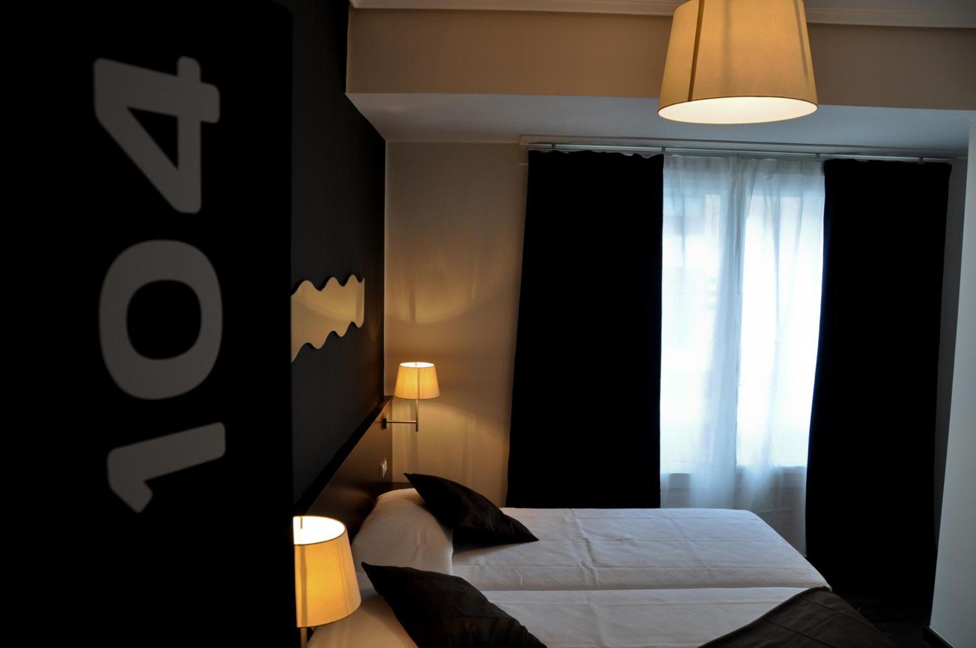 Hostal La Rotonda Ourense Eksteriør billede