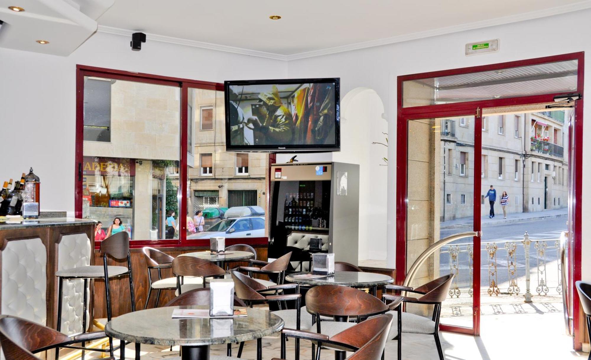 Hostal La Rotonda Ourense Eksteriør billede