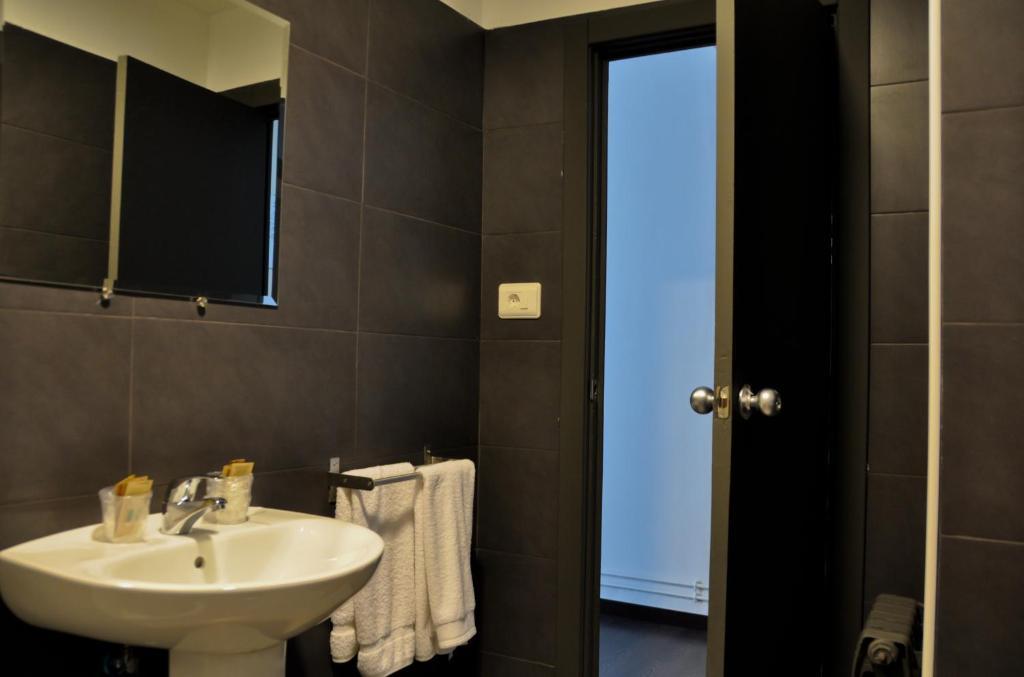 Hostal La Rotonda Ourense Værelse billede