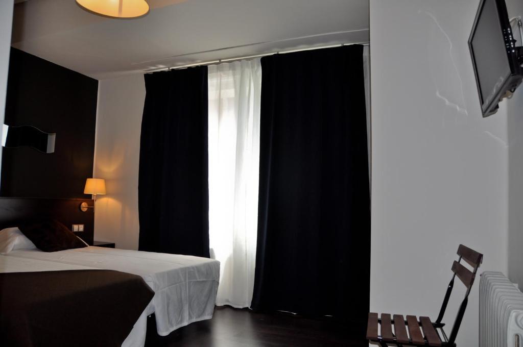 Hostal La Rotonda Ourense Værelse billede